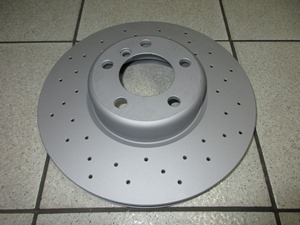 Disques de frein AV perçés V340/30 = 2 x 186.25 = 372.50 HT