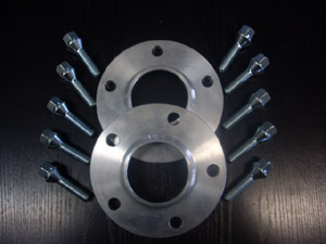 Kit cales 10mm auto-centreuses livrées avec boulons - 124.00 HT