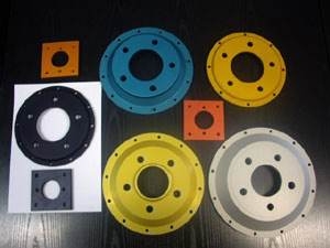 Anodisation de nos pièces Alu Couleurs au choix : noir, bleu, rouge, orange (prix par pièce de 15 à 30 euros selon modèle)