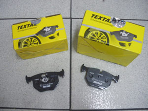 Jeu de plaquettes AR TEXTAR - 94.00 € HT
+20% de grip et d'endurance par rapport à l'origine - (Photo non contractuelle)