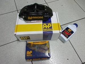Kit freinage AR complet :  étriers 4 pistons / plaquettes / fixations - 1380.02 HT 