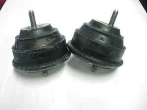 Silentblocs moteur plus rigides - 2 x 138.00 = 276.00 HT