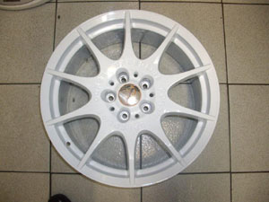 Jante blanche 8 x 18 - 10.300 Kg - (prix unitaire) - 250.00 HT
